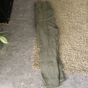 Cargobyxor - Storlek 158, använt skick 