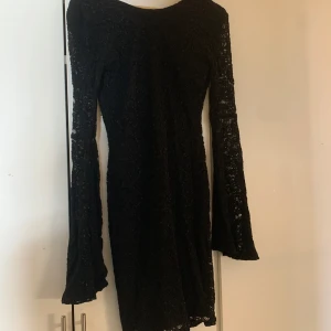 Spetsklänning - Mycket fint skick!