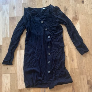 Klänning  - Jättefin klänning i storlek S. Köpt på secondhand. Som ny i skick.