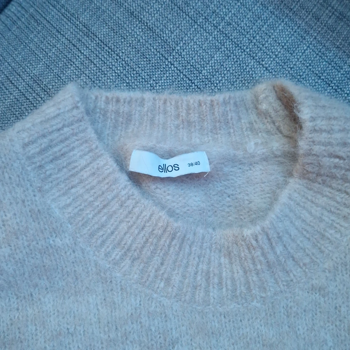 Stickad tröja  - 90