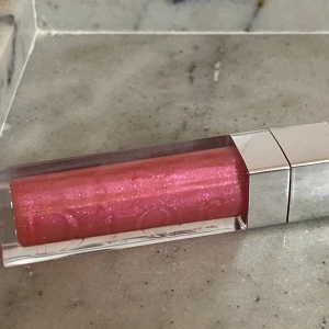 Dior  - Dior Addict Lip Maximizer  Holographic Pink, använd några gånger mycket kvar, se bild för att avgöra 