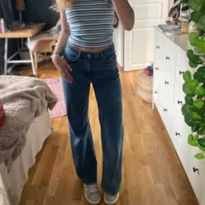 C.W. Jeans i fint skick  - Säljer då de inte kommer till användning,skriv gärna vid intresse 💕 Pris går att diskuteras vid snabb affär 💸