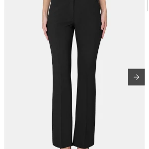 Five Units kostymbyxor - Jättefina kostymbyxor i bootcut. Nypris 1395kr. Knappt använda 