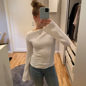 Tröja från lager 157 - Använd 3 gånger. Se mönstret tydligare på bild 3