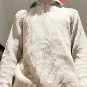 Half-Zip Från Brothers - Riktigt skön half-zip från brothers som passar riktigt bra!  Nypris ~ 800kr
