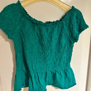 Tröja  - Tröja från ginatricot i storlek M