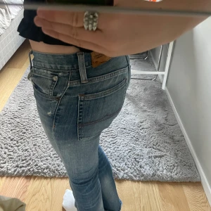 Bootcut jeans - Jätte fina bootcut jeans från Ralph Lauren. Köpta på Plick för 300. Säljer då dom tyvärr är för små för mig i både längd och midja. Jag är 168 cm! Jeansen är sparsamt använda av den tidigare ägaren. Skriv privat för fler bilder🥰