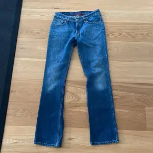 Tja säljer ett par straight leg boomerang Stockholm jeans i storlek 34/34. Skriv om du har några frågor 😊✍🏻