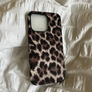 iPhone skal - Skal för IPhone 13 pro, aldrig använd råka köpa fel 