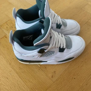 Jordan 4 - Jordan 4 green, white (nytt skick)