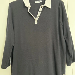 Blus - skriv gärna om ni har frågor glad budgivning.