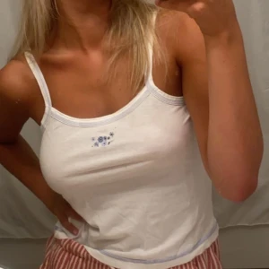 Linne⭐️⭐️💓💓 - Vitt linne, jättegulligt⭐️⭐️💓💓