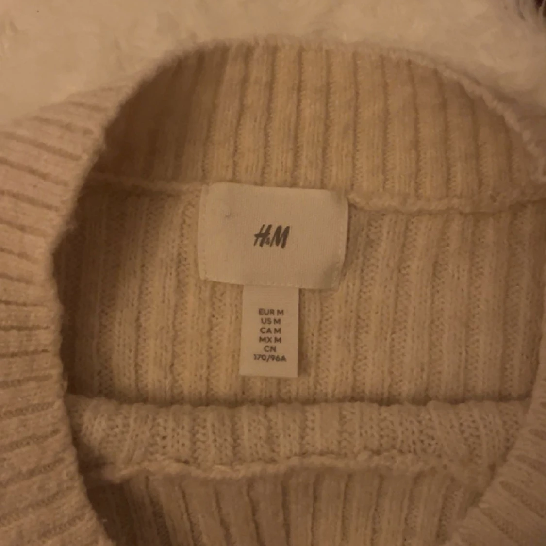 Randig stickad tröja - 91