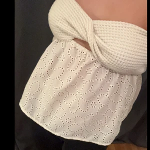 Topp -  En fin topp till sommaren har använt en gång är i bra skick.   hoppas Någon vill köpa