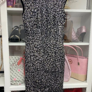 Klänning - Klänning H&M stl xs 