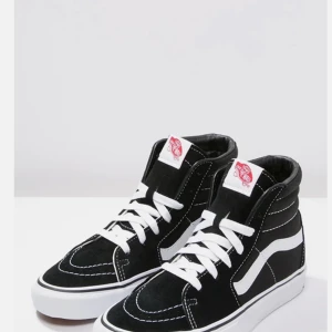 Höga vans - Höga Vans strl 39 andvända men i fint skick!