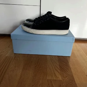 Lanvin  - Hej säljer nu dessa snygga lanvins i storlek 42-43!