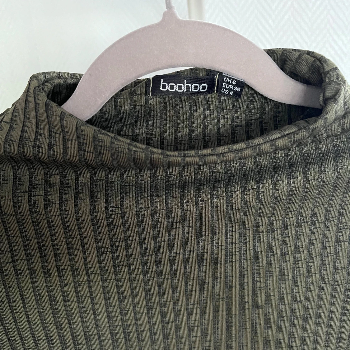 Figursydd klänning  - 93