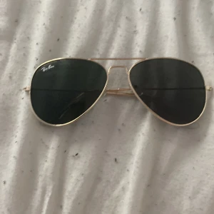 Ray bans - Några solglas ögon i väldigt bra skick