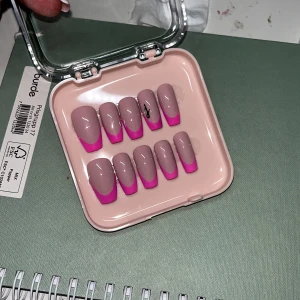 Lösnaglar  - Handgjorda av mig 💕🌸 