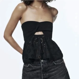 Svart bandeau topp - Superfin svart bandeau topp från Zara i mycket bra skick💕