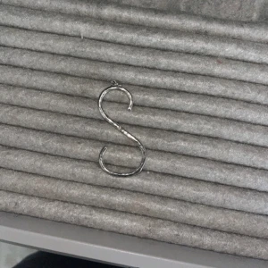 Maria nilsdotter bokstav - Bara berlock❤️❤️box ingår, slutsålt på maria nilsdotter,(de är de stora😁)