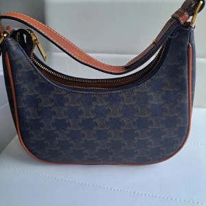 Väska  - Fin väska 