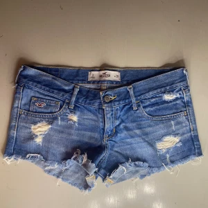 Jeans shorts hollister  - Så snygga!! Passar xs/s. Säljer ett par till liknande, se min profil