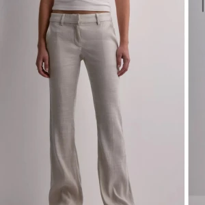 Linnebyxor - Linnebyxor som är utsvängda! Från nelly! Nya med prislapp kvar