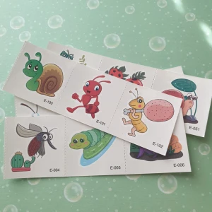 4st insekt tatuering, tattoo  - Tatuering/tattoo    Motiv: insekter  Antal: 4st ark Storlek: ca 4×12cm  Skick: nya/oanvända    Tillfälliga tatueringar du sätter på kroppen med hjälp av vatten 