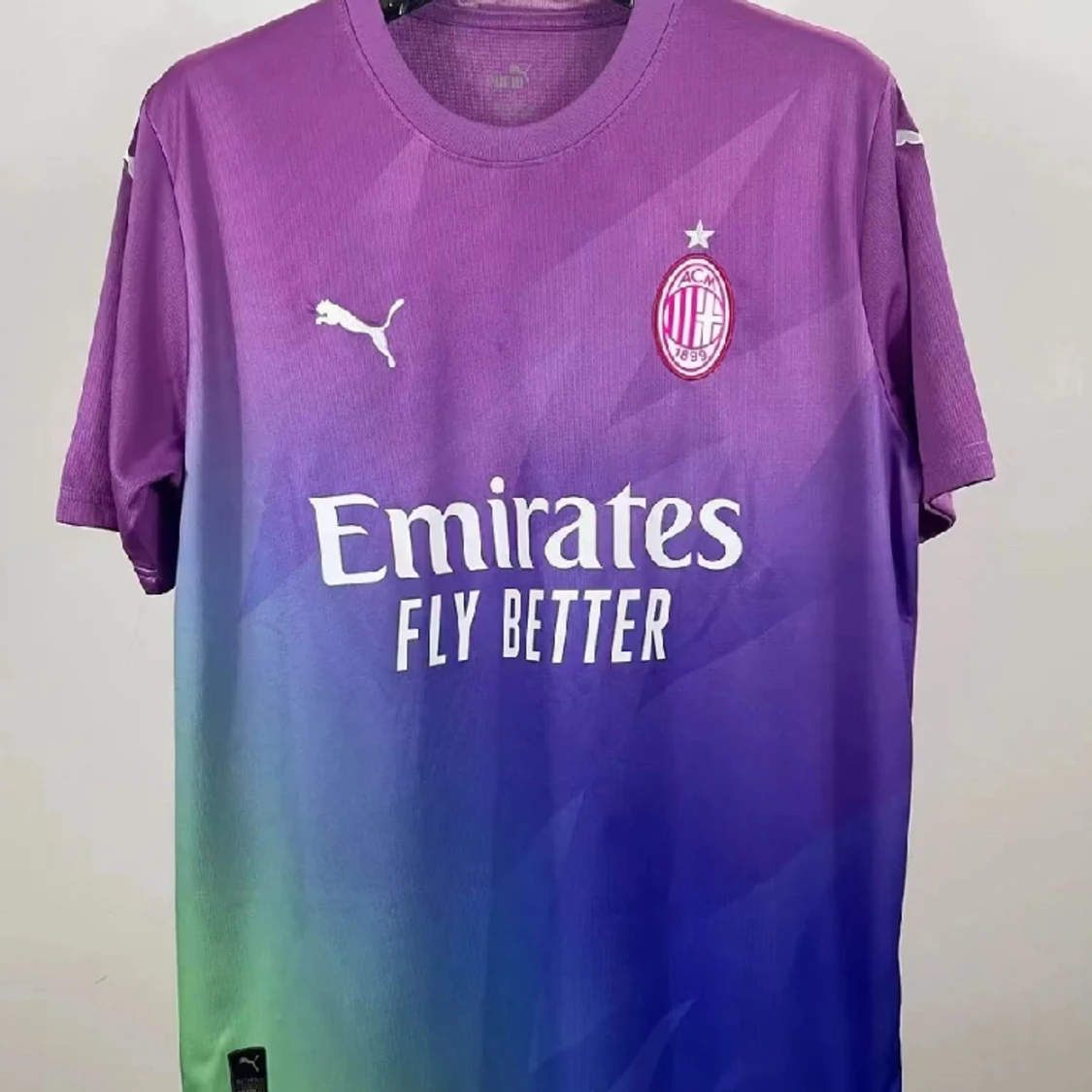 Säljer fotboll tröjor  - 90