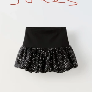 SÖKES KJOL FRÅN ZARA - söker kjolen från Zaras barnavdelning. Söker i storlek 140-164