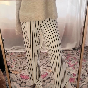 Kostymbyxor - Supersnygga, insydda i midjan, sitter som en S