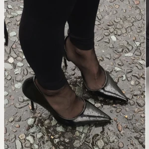 Spetsiga pumps NAKD - Spetsiga pumps från NAKD, helt oanvända. Säljs pga att de inte passade