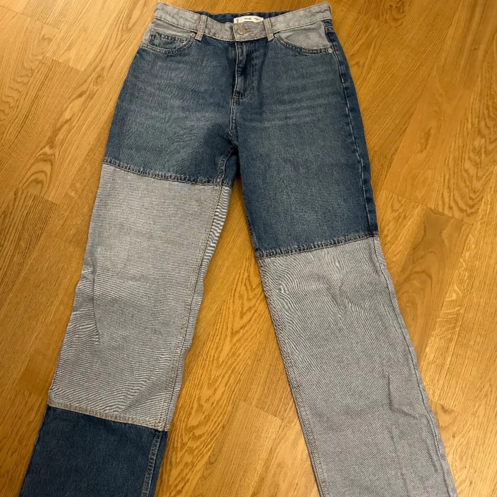 Nya jeans från bershka använda en gång. Jeans & Byxor.