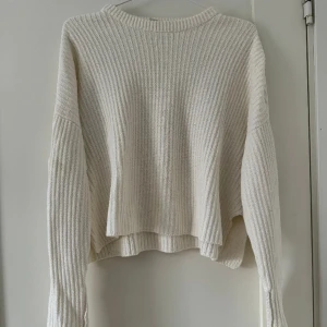 Stickad tröja - Stickad tröja i fint skick.