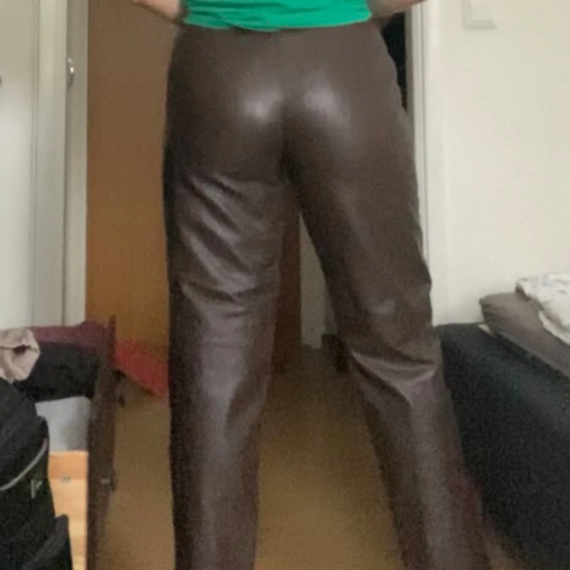 Mörkbruna läderbyxor - 91