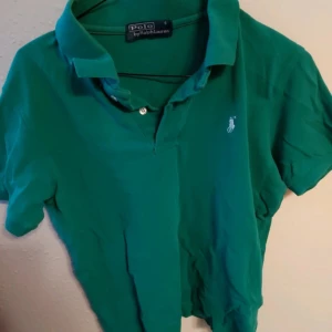 Polo Piké - Sparsamt använd. Storlek S