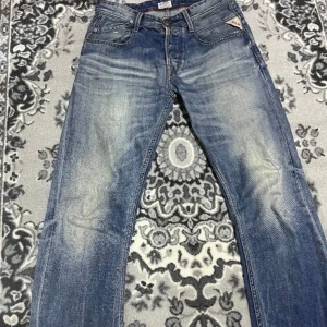 Replay jeans - Riktigt feta replay jeans men var tyvärr för långa för mig. Storlek 29:32