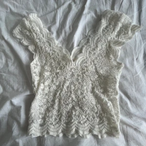 Spetstopp!!💐💕 - Lägger ut annonsen på nytt! Från only, strl S. Bra skick! 💕💕 nypris 250kr, skriv vid frågor eller funderingar <33 DEN FINNS FORTFARANDE KVAR!! 