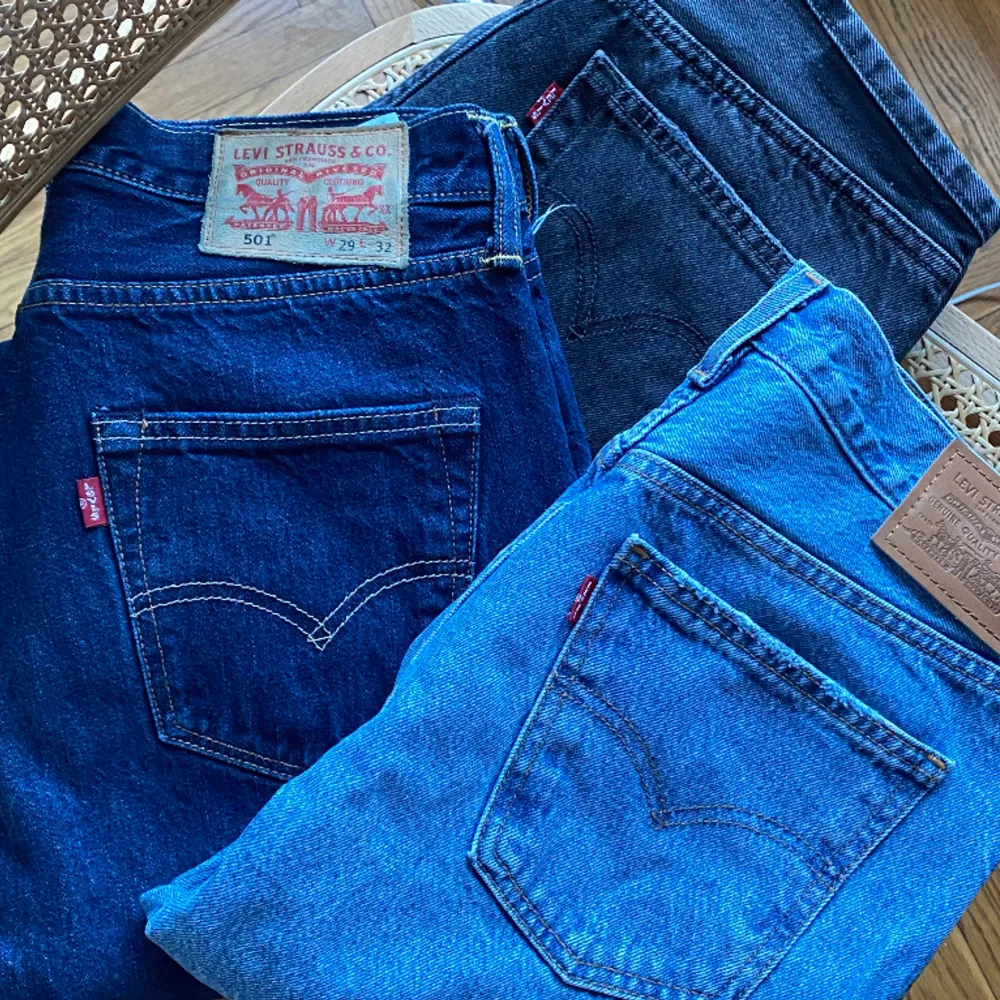 Levis jeans (säljer alla, kolla min profil). Storlek 29/32. Bra skick inga defekter. 400kr😊. Jeans & Byxor.