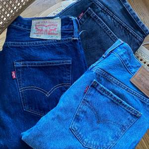 Levis jeans (säljer alla, kolla min profil). Storlek 29/32. Bra skick inga defekter. 400kr😊