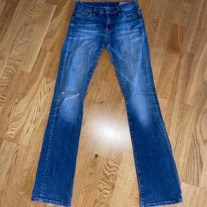 Riktigt coola Bootcut jeans från Crocker. Från 80 talet. För små för mig. Skriv för mer info💕