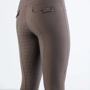 Ny Maya Delorez ridbyxa - Helt nya ridbyxor från Maya Delorez, helskodda, färgen är brun och i stl S.  Jag har endast provat dem hemma.  Nypris är 1699 kr