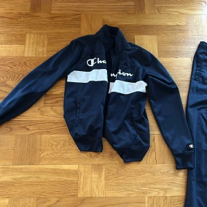 Set Champion - Nästan helt ny