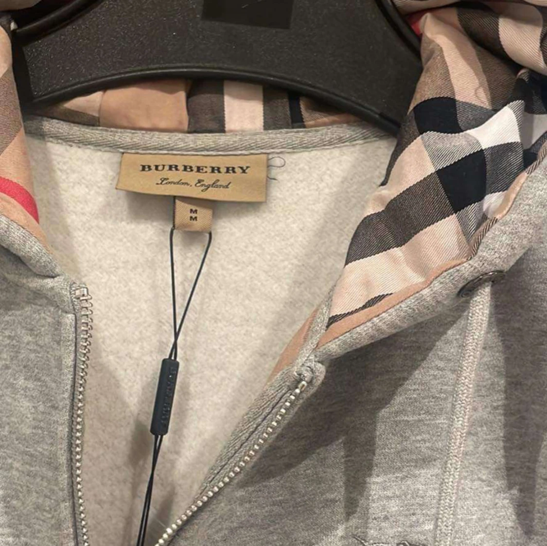 Burberry kofta  - 91