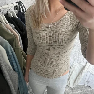 Trekvartsärmad tröja - Trekvartsärmad tröja från h&m, i nyskick💕💕Storlek S! Egna bilder 