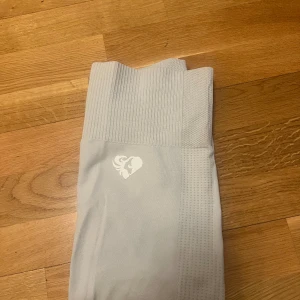 Womens best - Gråa super snygga tights