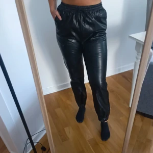 Byxor - Skinnbyxor, bra skick