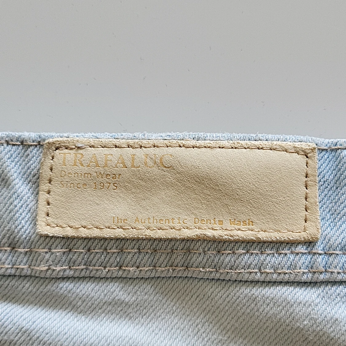 Ljusa jeansshorts från Zara - 92